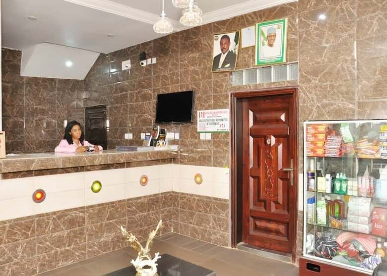 Sinachi Hotel Oba