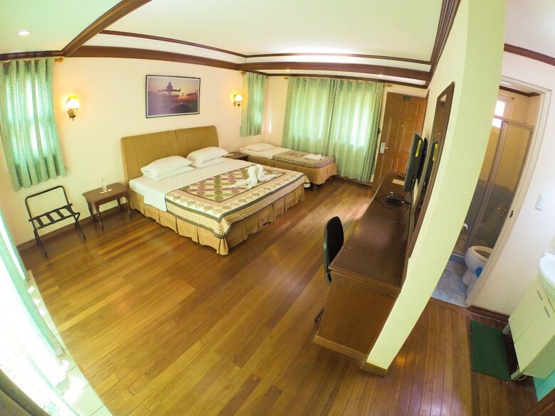 Hotel Pangil Beach Resort