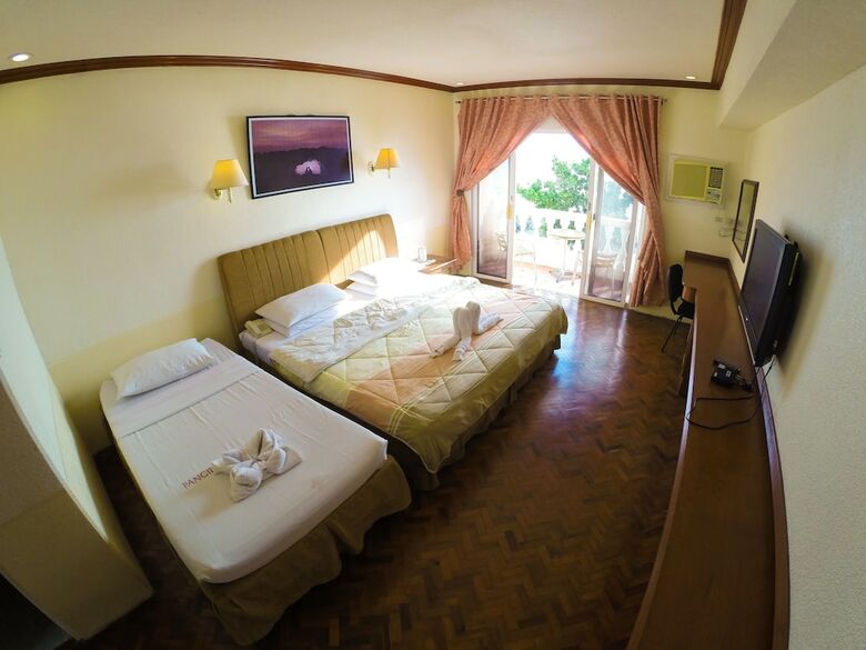 Hotel Pangil Beach Resort