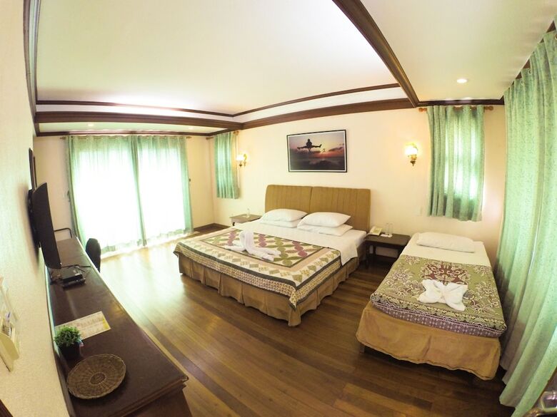 Hotel Pangil Beach Resort