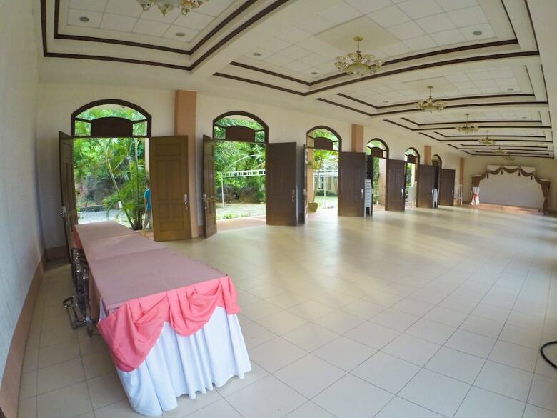 Hotel Pangil Beach Resort
