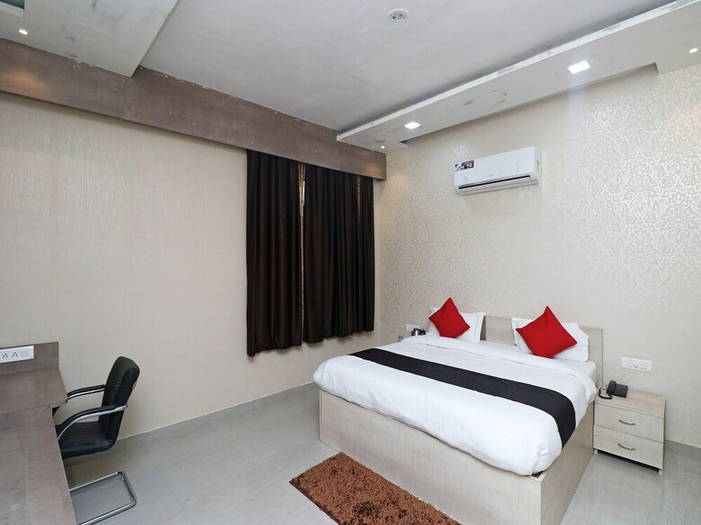 Hotel Capital O 30857 The Kd Resort