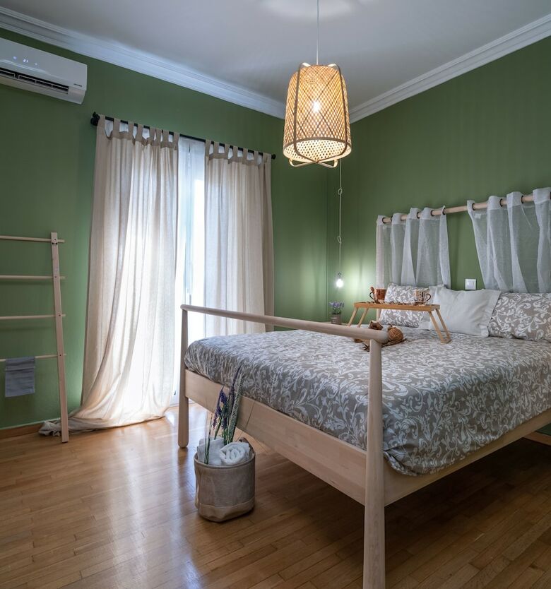 Apartment At The Foothills Of Acropolis