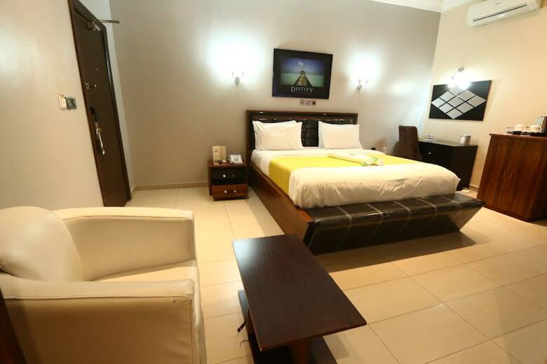 St Hotel Apartment