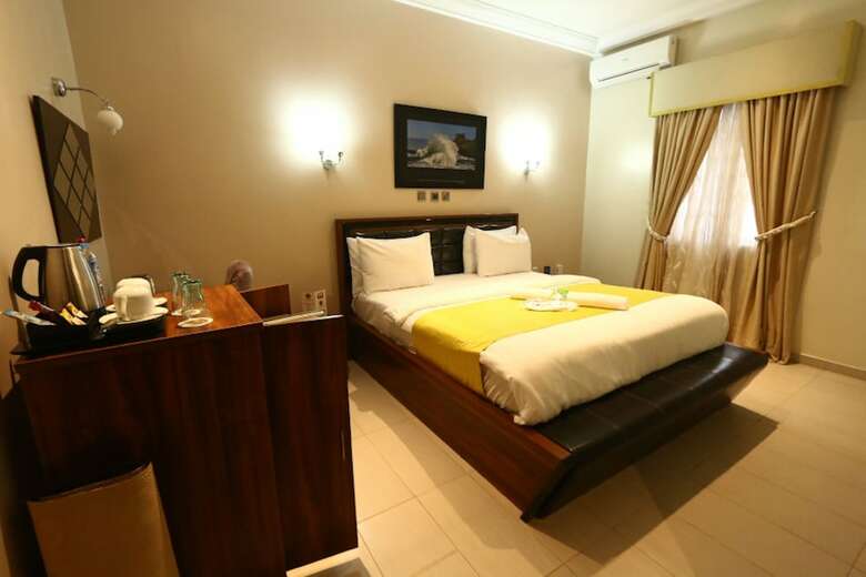 St Hotel Apartment