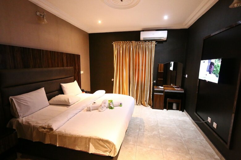 St Hotel Apartment