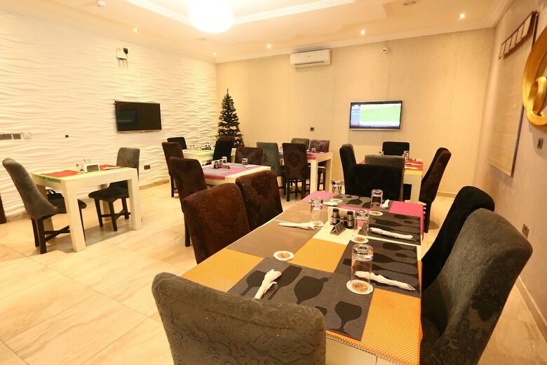 St Hotel Apartment
