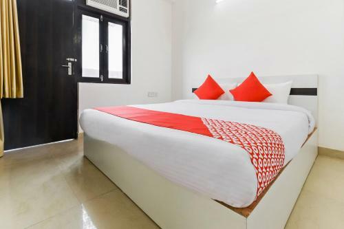 Hotel Collection O 26759 Near Bal Vikas Public School