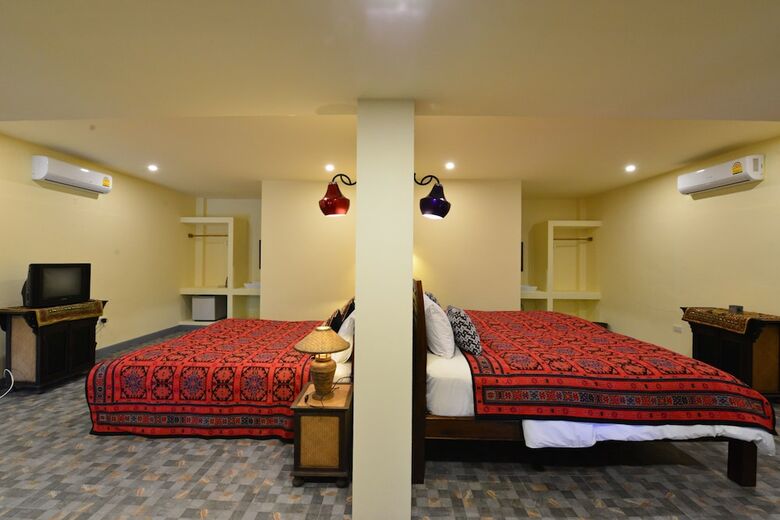 Hotel Baan Nai Soi Homestay