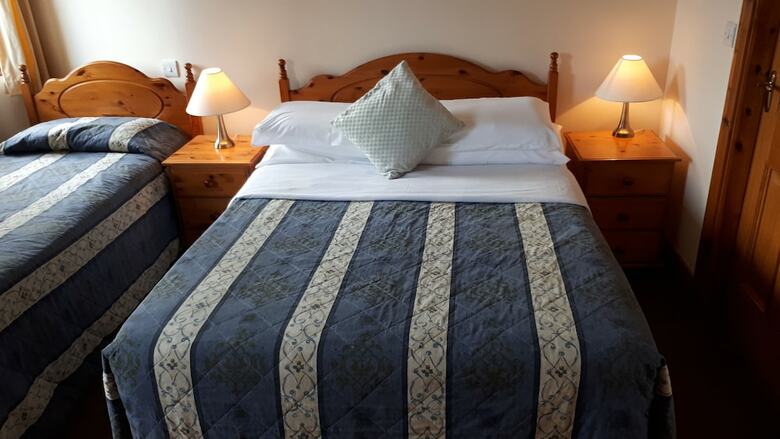 Hotel Dingle Harbour Nights