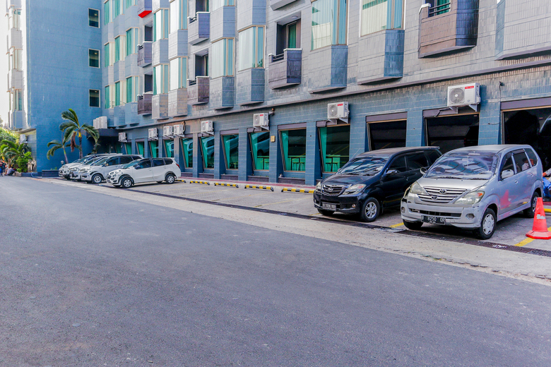 Oyo Townhouse 2 Hotel Gunung Sahari