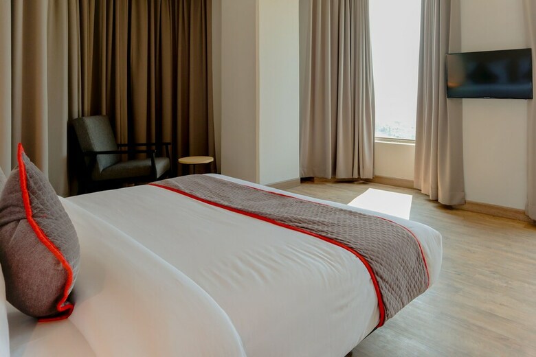 Oyo Townhouse 2 Hotel Gunung Sahari