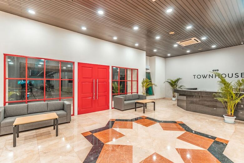 Oyo Townhouse 2 Hotel Gunung Sahari