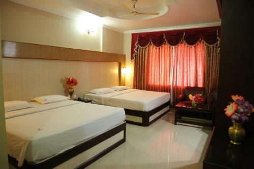 Hotel Vels Court