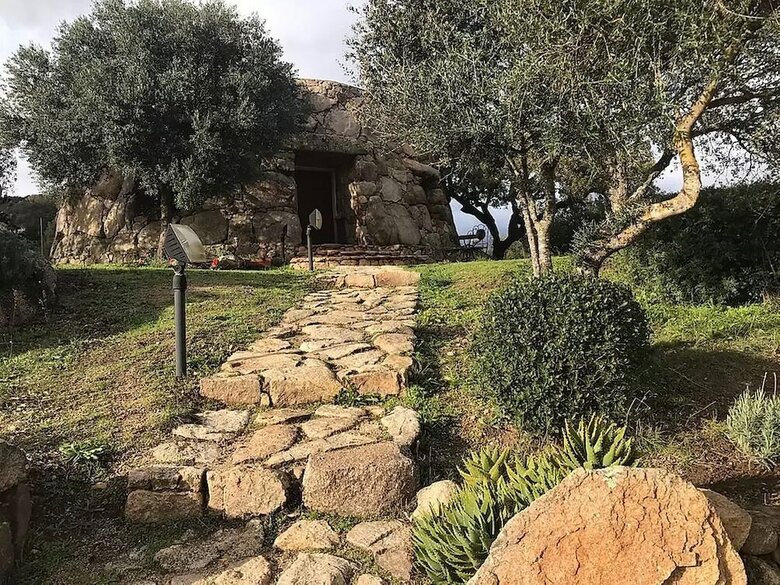 Bed & Breakfast Il Nuraghe Del Lago Coghinas