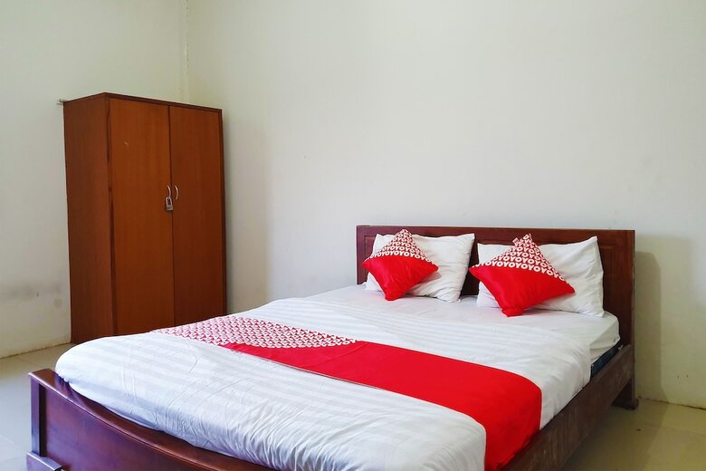 Hostal Oyo 1034 Pondok Mulia Guest House