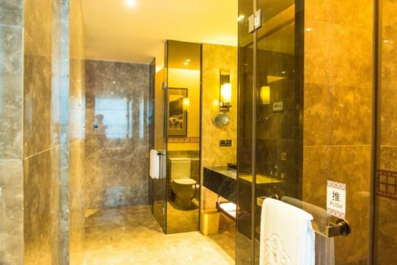 Heyuan Mels Welton Evergreen Lake Hotel