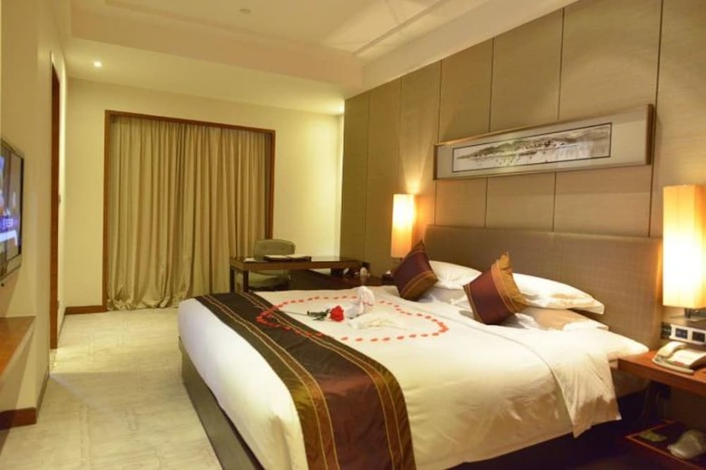Heyuan Mels Welton Evergreen Lake Hotel