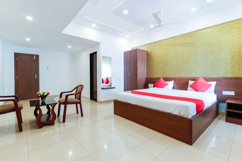Hotel Oyo 28076 Samrudhi Residency