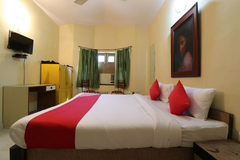 Hotel Oyo 30450 Aamrapaali Water Park