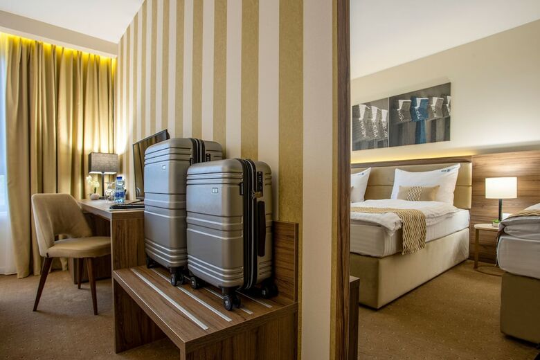 Hotel Nais