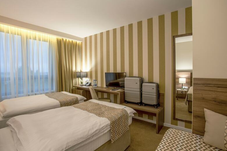 Hotel Nais