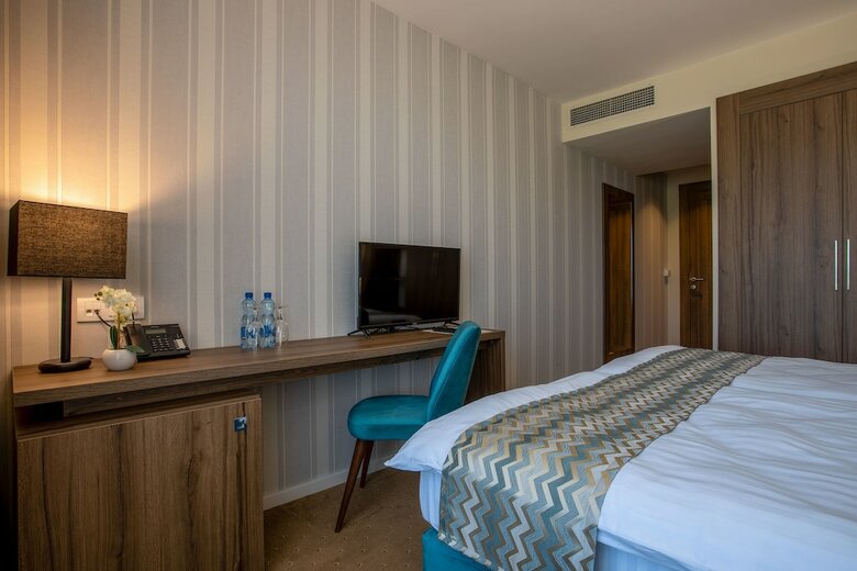 Hotel Nais