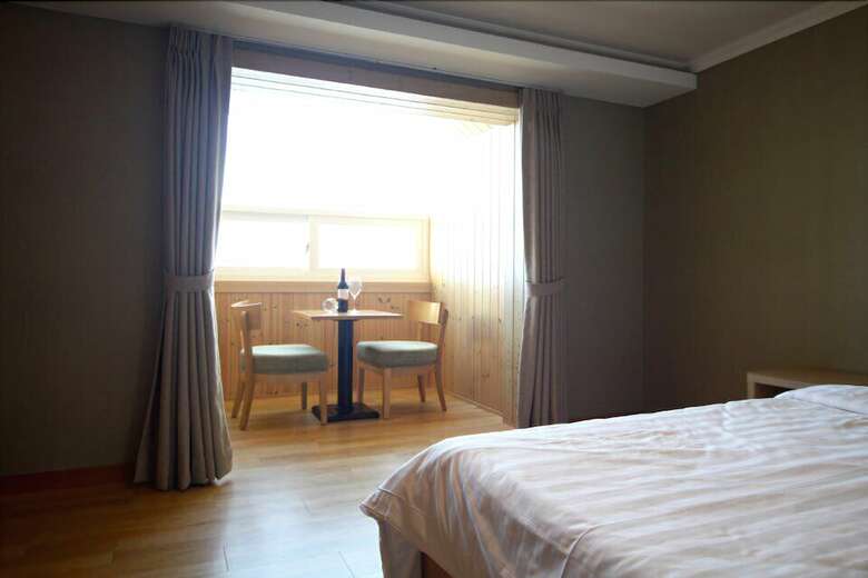 Prada Hotel & Pension