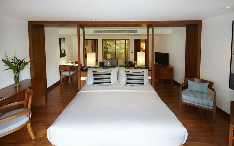 Aparthotel Woodlands Suites Serviced Residences