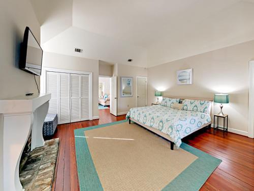 E Liberty Townhouse Unit 125, 127a And 127b