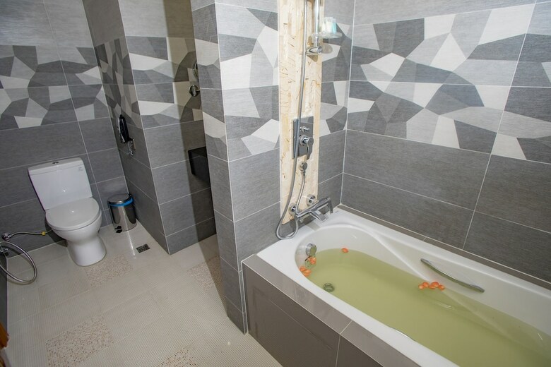 Hotel Prestige Residences At Golden Valley