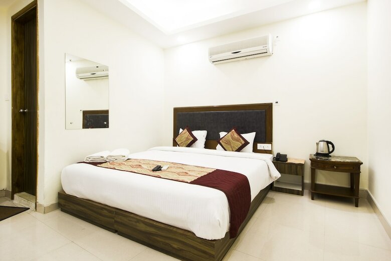 Kelvish Hotel