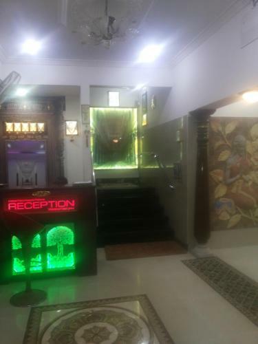 Hotel Nachiappa Palace