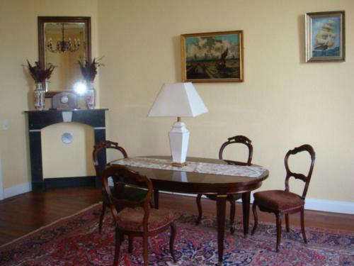 Hostal Chateau Neufays