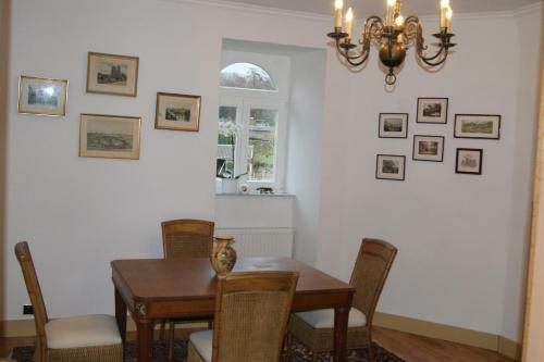 Hostal Chateau Neufays