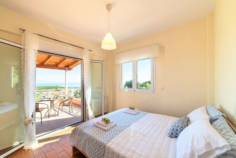 Aqua Mare Villa With Heated Pool