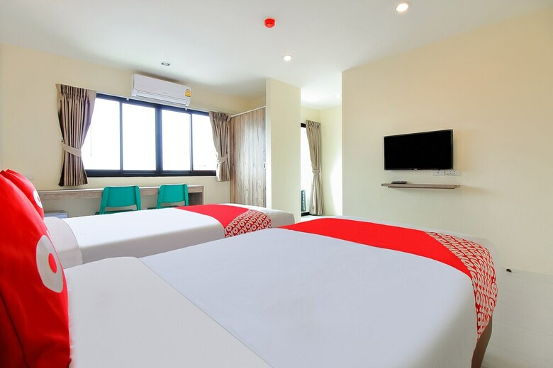 Hotel Oyo 243 The All Residence