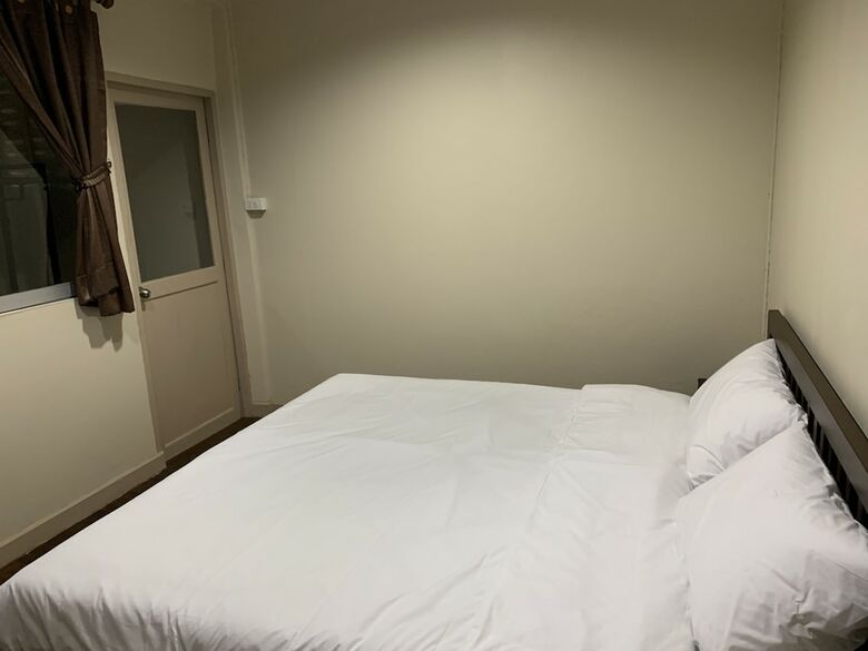 Hotel Calm Back Home