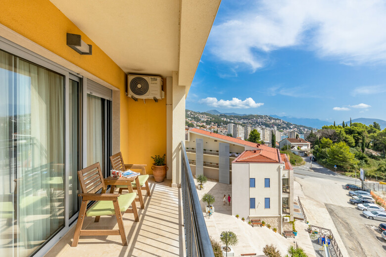 Apart Hotel Ms Katunjanin