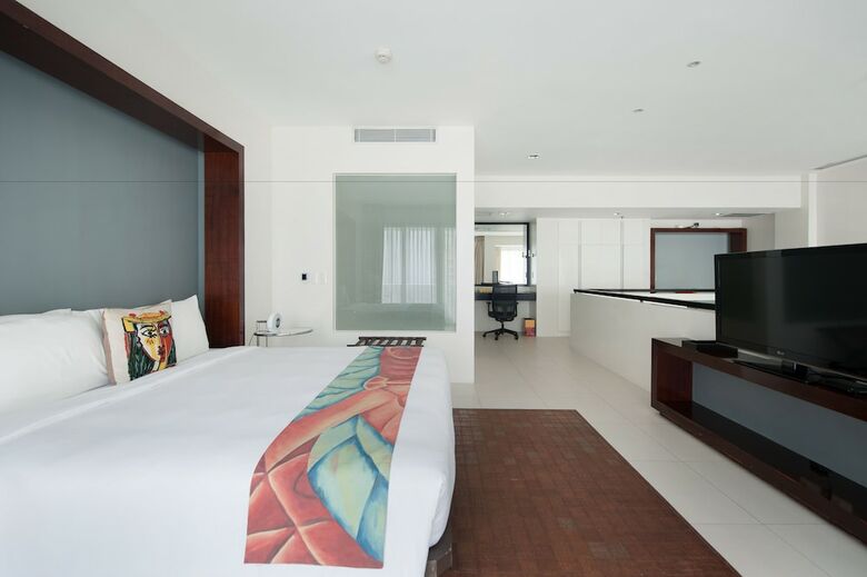 Hotel The Picasso Boutique Serviced Residences