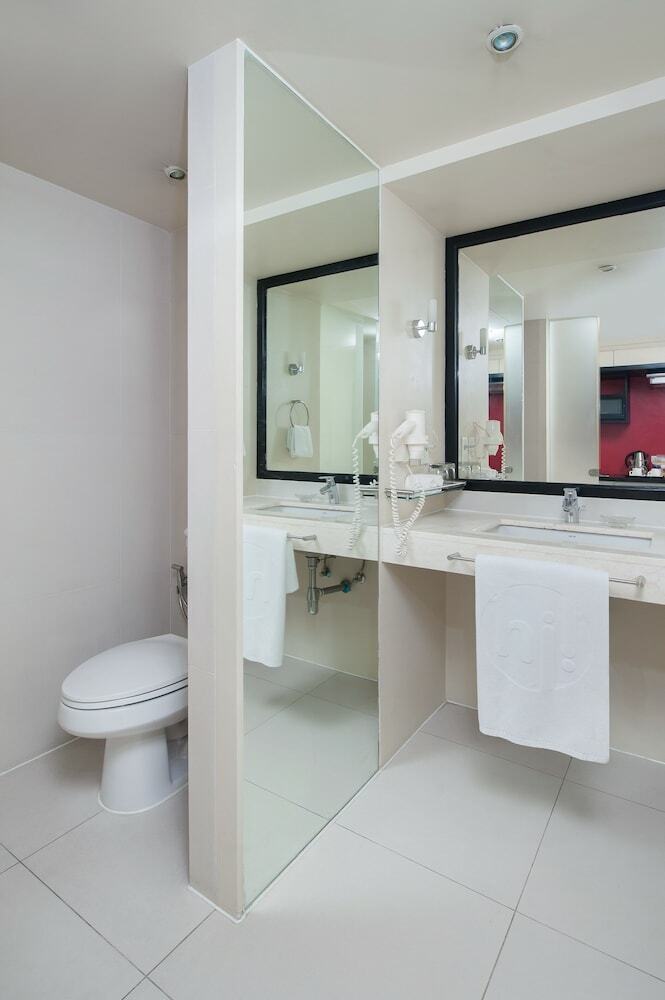 Hotel The Picasso Boutique Serviced Residences
