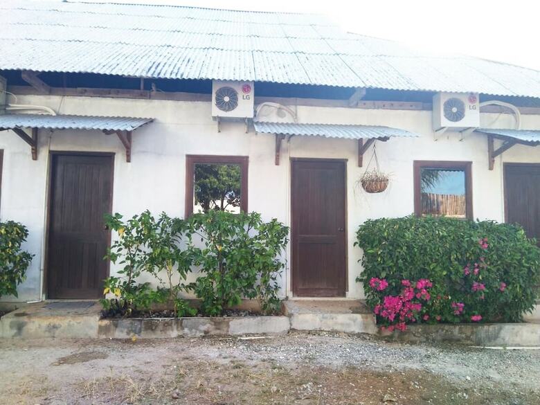 Bed & Breakfast Naya Matahora Island Resort