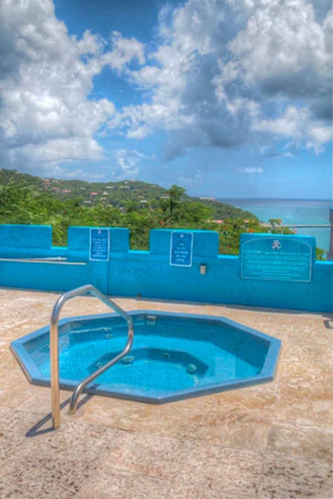 Hotel Bluebeard's Castle Villas III By Capital Vacations