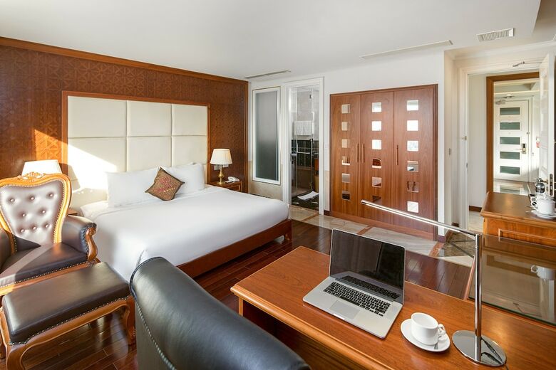 Hotel Hom - How Da Nang Airport