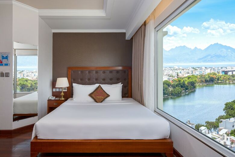 Hotel Hom - How Da Nang Airport
