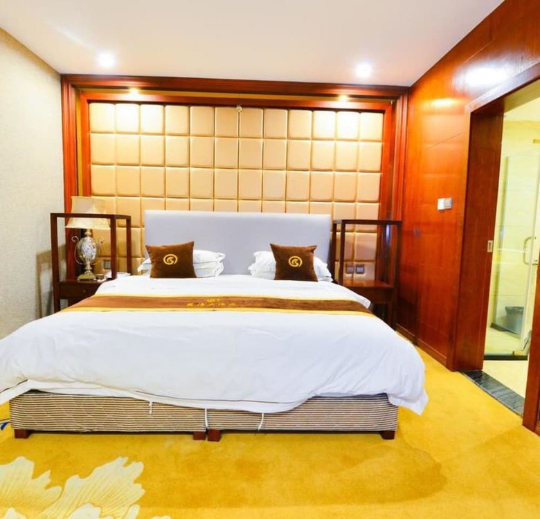 Longhai Hotel
