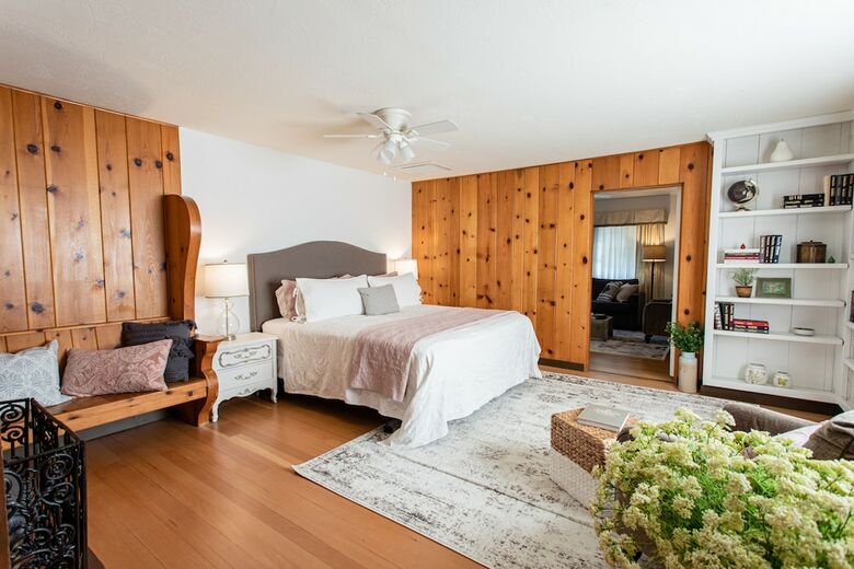 Bed & Breakfast Hummingbird Estate Wine & Suites