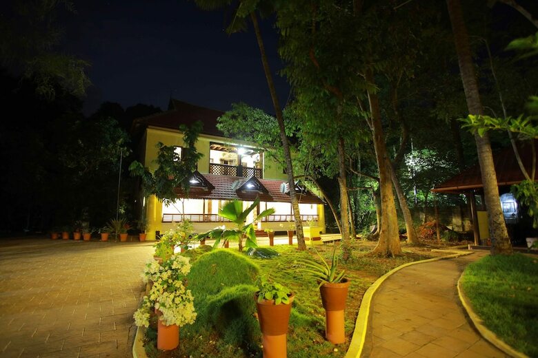 Hotel Pna Resort