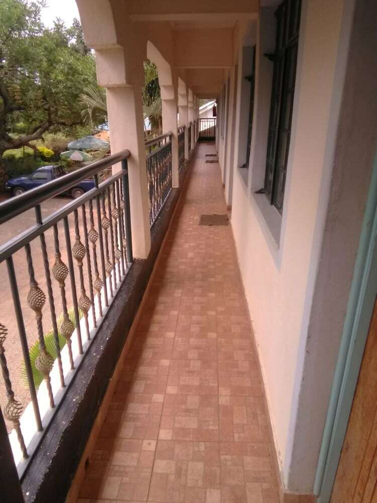 Hotel Usenge Sunset Resort