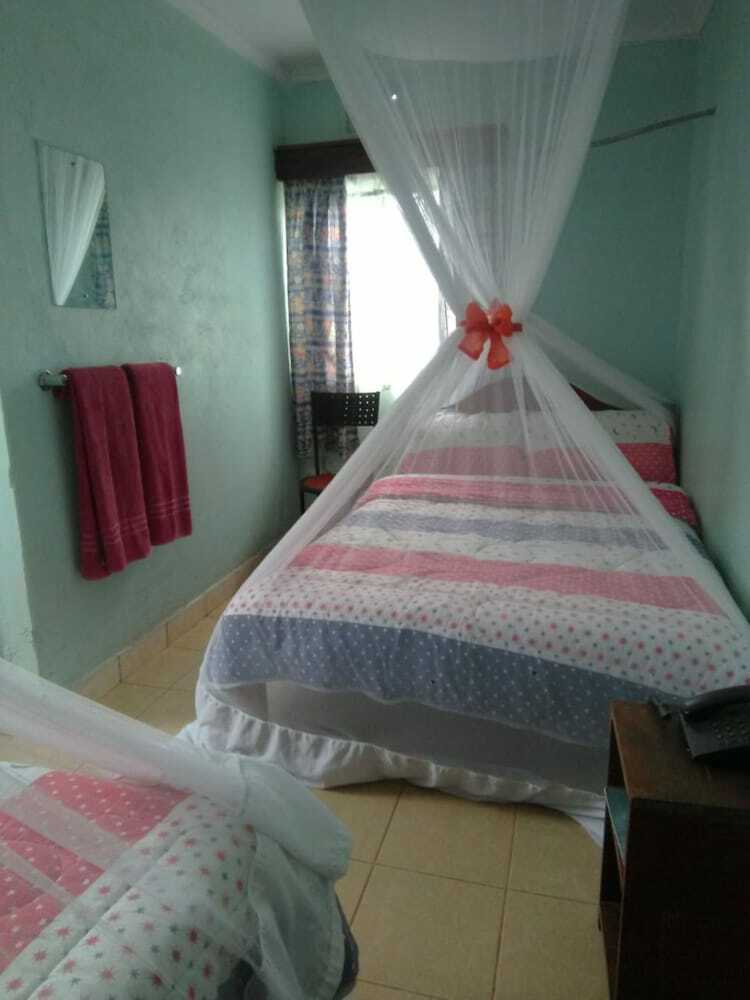 Hotel Usenge Sunset Resort